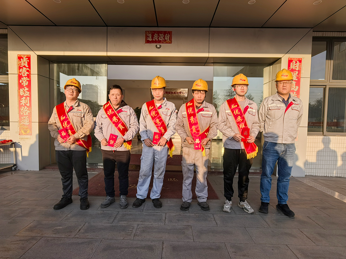 豪门国际智能装备召开2025年12月总结表彰大会